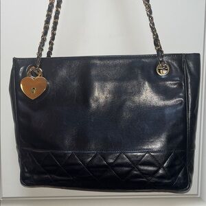 Chanel Luxury Classic Elegant Black Leather Bag
